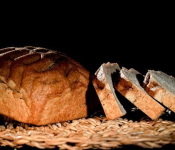 Arpa Ekmeği: Sağlıklı Beslenme İçin Faydaları, Diyette Kullanımı ve Kalori Değerleri